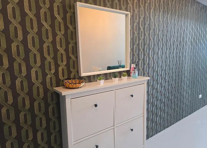 Uptown Parksuites Bgc Cosy Vibe Flat Near St Lukes, Uptown Mall, Mitsukoshi And Grand Hyatt Apartment Manila