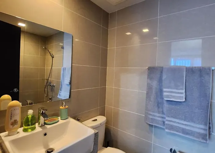 Uptown Parksuites Bgc Cosy Vibe Flat Near St Lukes, Uptown Mall, Mitsukoshi And Grand Hyatt *